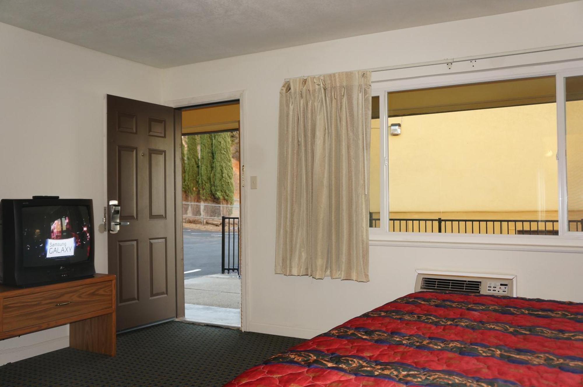 Lake Marina Inn Clearlake Oaks Rum bild